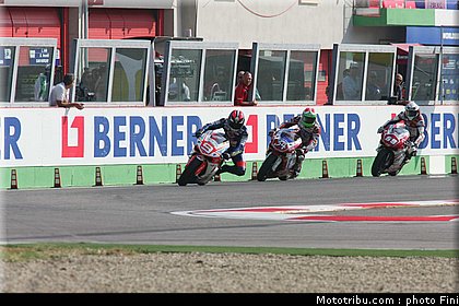1000_stk_014_italie_imola_2011.jpg