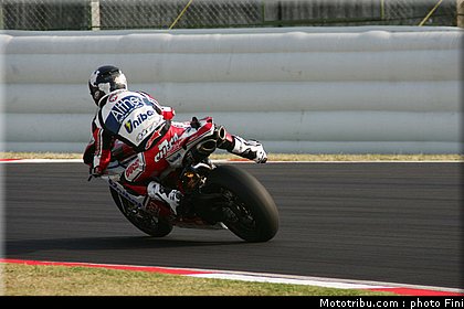 sbk_checa_013_italie_imola_2011.jpg