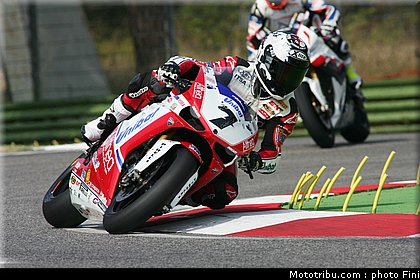 sbk_checa_020_italie_imola_2011.jpg