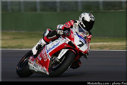 sbk_checa_024_italie_imola_2011.jpg