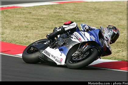 sbk_melandri_004_italie_imola_2011.jpg