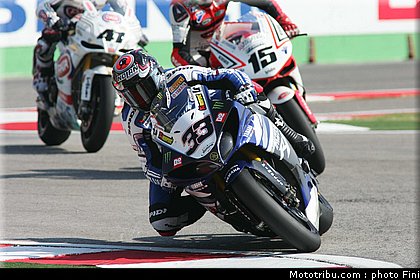 sbk_melandri_008_italie_imola_2011.jpg