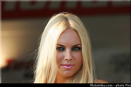 sbk_pitbabe_040_italie_imola_2011.jpg