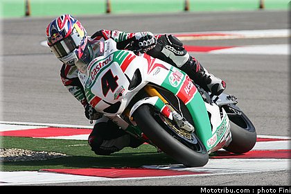 sbk_rea_010_italie_imola_2011.jpg