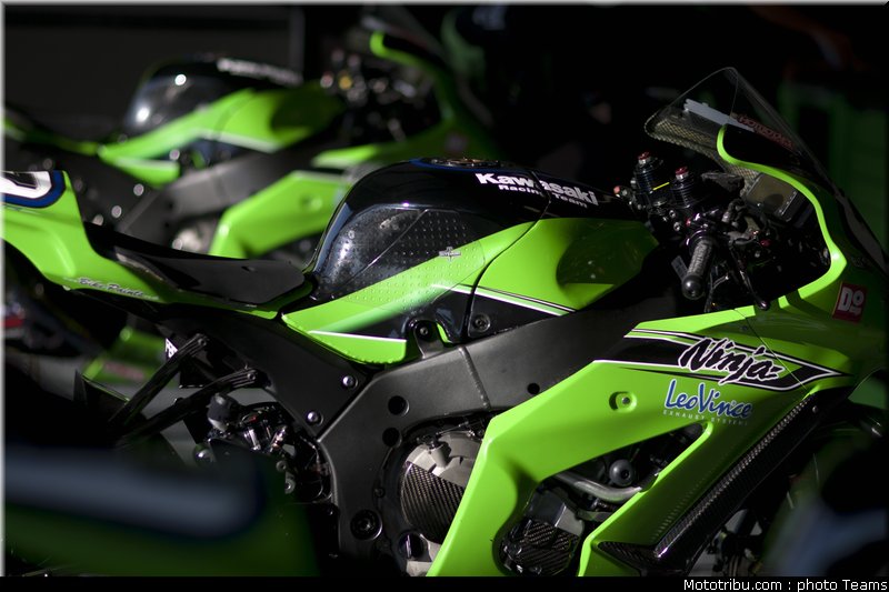 sbk_kawasaki_002_france_magny_cours_2011