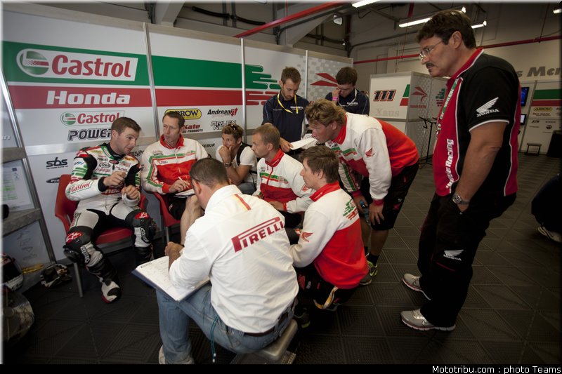 sbk_rea_015_france_magny_cours_2011