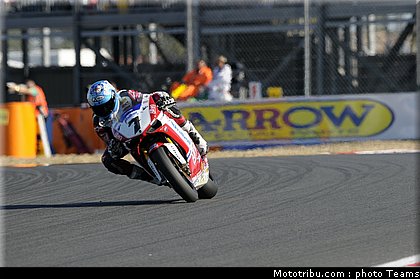 sbk_checa_008_france_magny_cours_2011.jpg