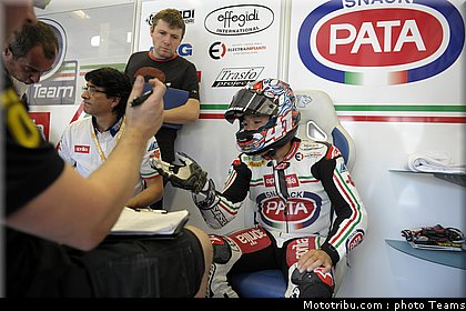 sbk_haga_007_france_magny_cours_2011.jpg