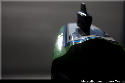 sbk_kawasaki_003_france_magny_cours_2011.jpg