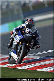 sbk_melandri_005_france_magny_cours_2011.jpg