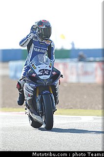 sbk_melandri_006_france_magny_cours_2011.jpg
