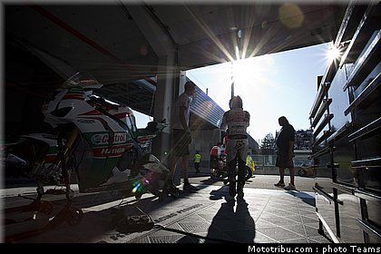 sbk_rea_014_france_magny_cours_2011.jpg
