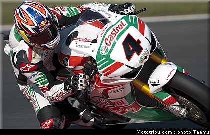 sbk_rea_027_france_magny_cours_2011.jpg