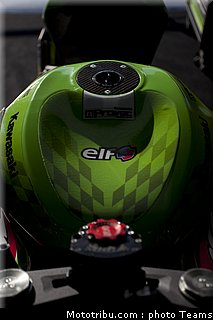 supersport_kawasaki_002__france_magny_cours_2011.jpg