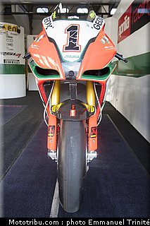 sbk_biaggi_01_france_magny_cours_2011.jpg