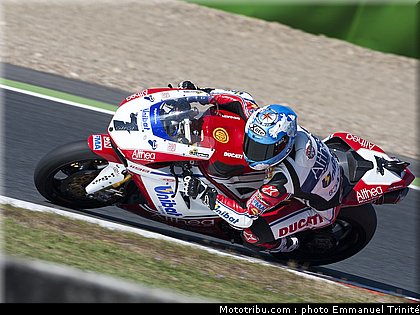 sbk_checa_05_france_magny_cours_2011.jpg