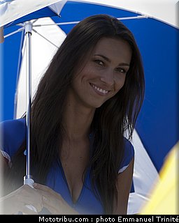 sbk_pitbabe_05_france_magny_cours_2011.jpg