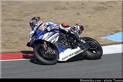 sbk_melandri_001_portugal_portimao_2011.jpg