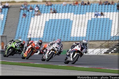 sbk_pitbabe_006_portugal_portimao_2011.jpg