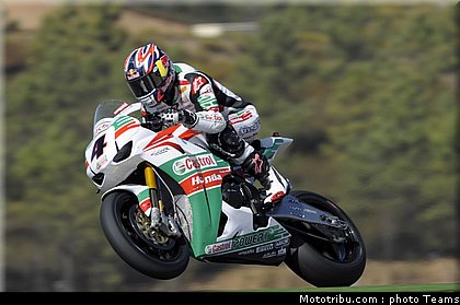 sbk_rea_008_portugal_portimao_2011.jpg
