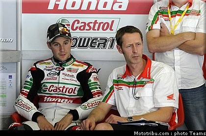 sbk_rea_013_portugal_portimao_2011.jpg