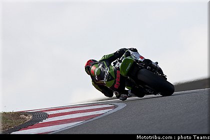 sbk_sykes_006_portugal_portimao_2011.jpg
