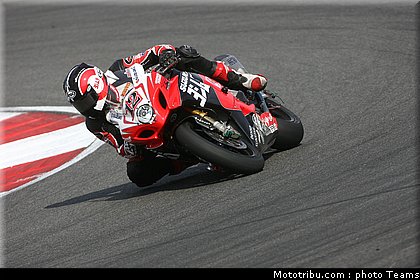 sbk_waters_008_portugal_portimao_2011.jpg