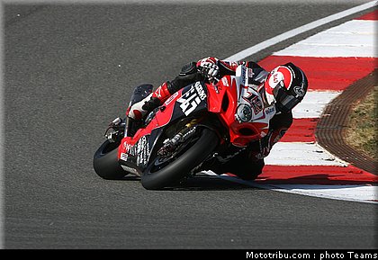 sbk_waters_020_portugal_portimao_2011.jpg