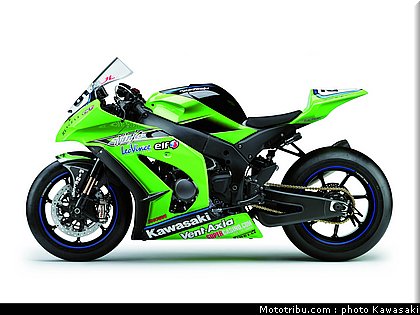 kawasaki_zx10r_team_sbk_2011_nurburgring_2010_01.jpg