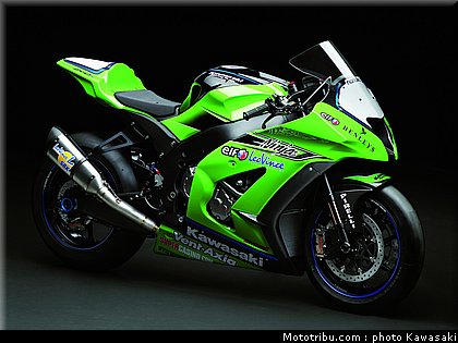 kawasaki_zx10r_team_sbk_2011_nurburgring_2010_03.jpg