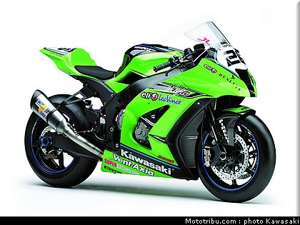 kawasaki_zx10r_team_sbk_2011_nurburgring_2010_04.jpg