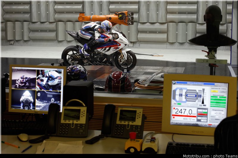 sbk_2011_tests_corser_02