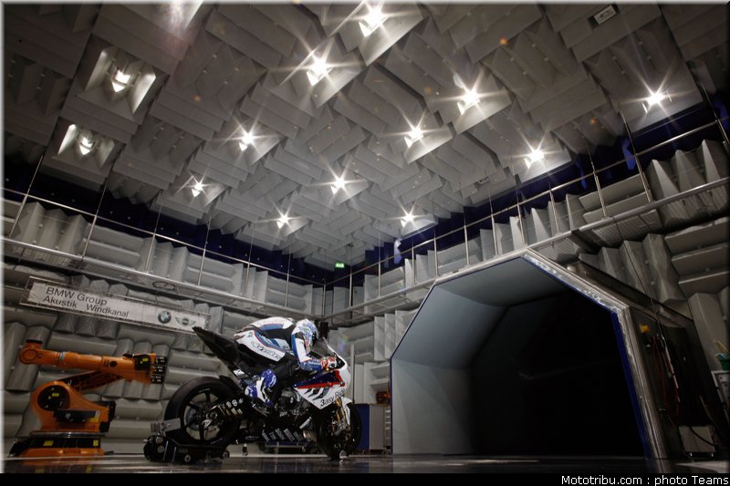 sbk_2011_tests_corser_03