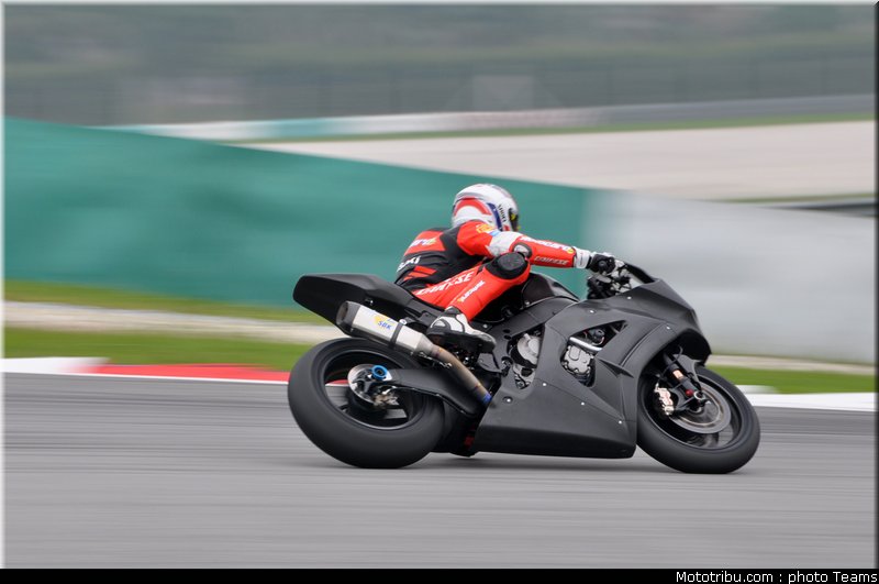 sbk_2011_tests_lascorz_17