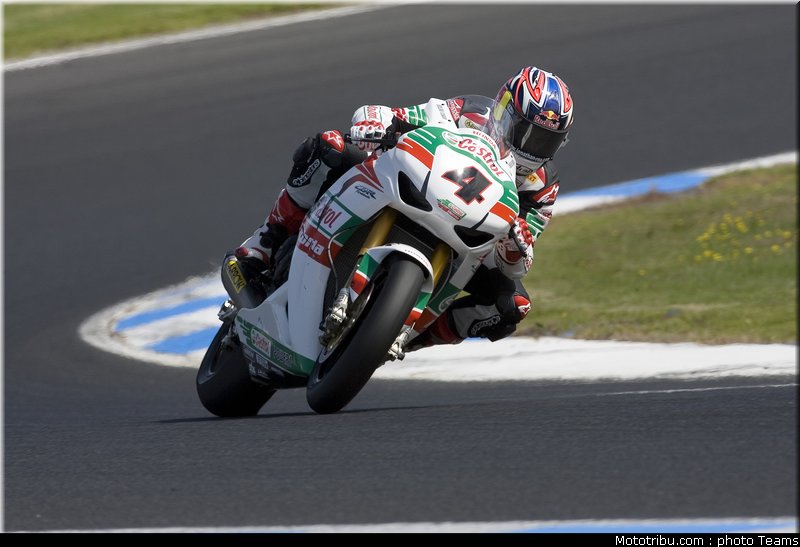 sbk_2011_tests_rea_06
