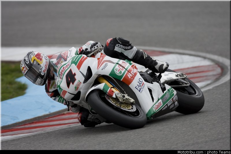 sbk_2011_tests_rea_11