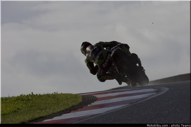 sbk_2011_tests_sykes_07