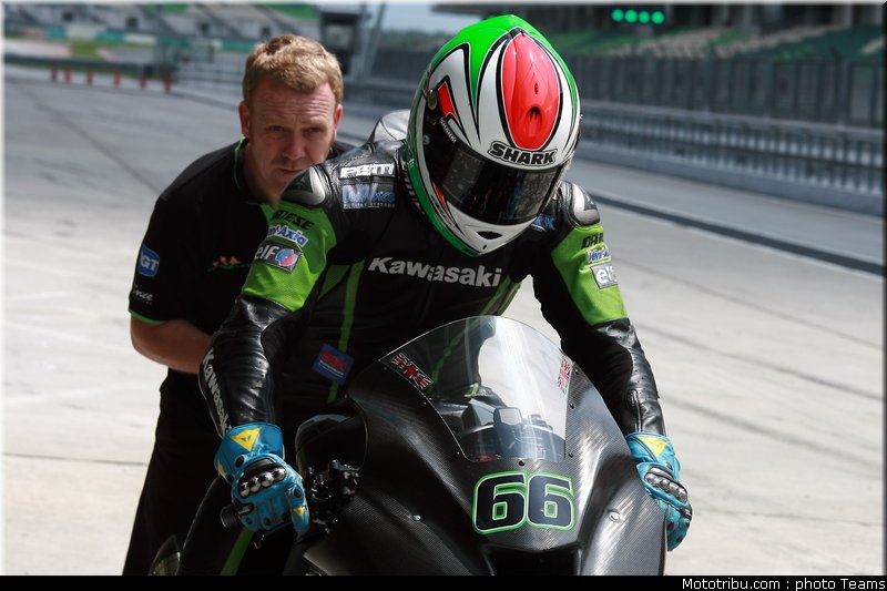 sbk_2011_tests_sykes_15