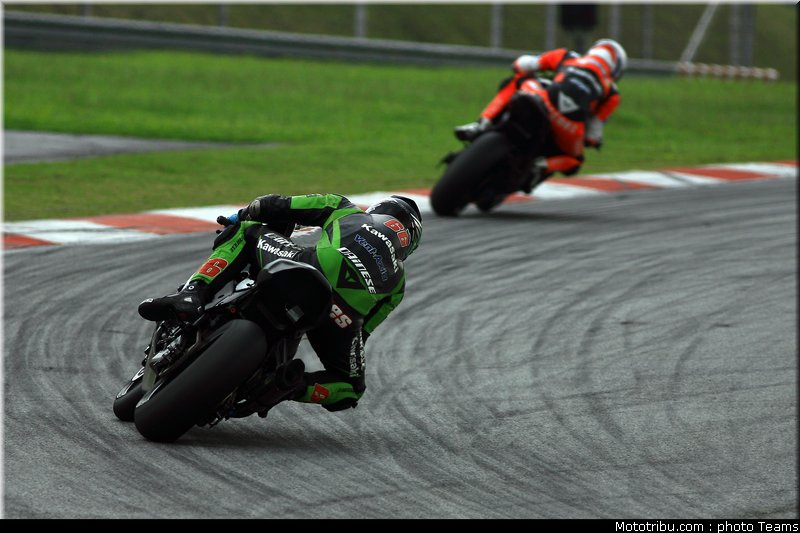 sbk_2011_tests_sykes_16