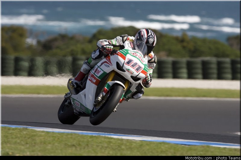 sbk_2011_tests_xaus_03