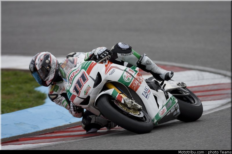 sbk_2011_tests_xaus_09