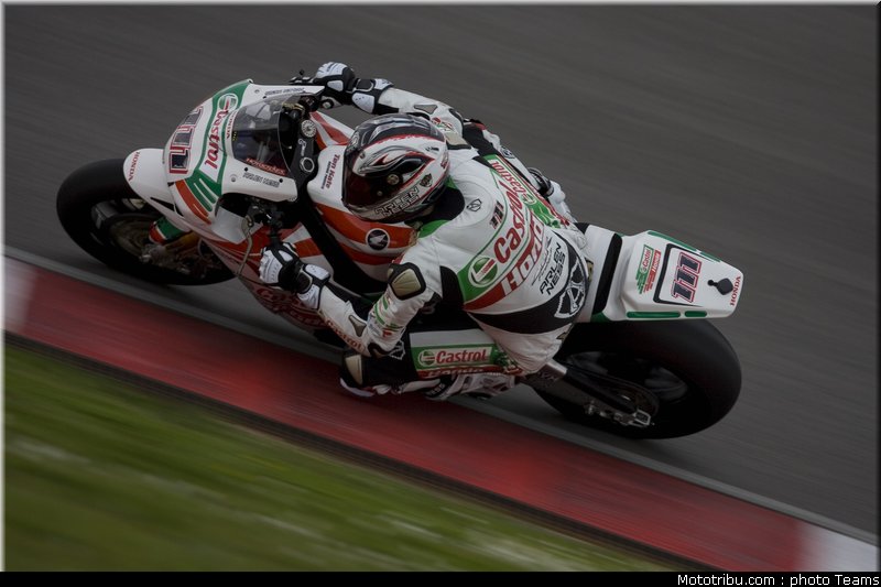 sbk_2011_tests_xaus_13