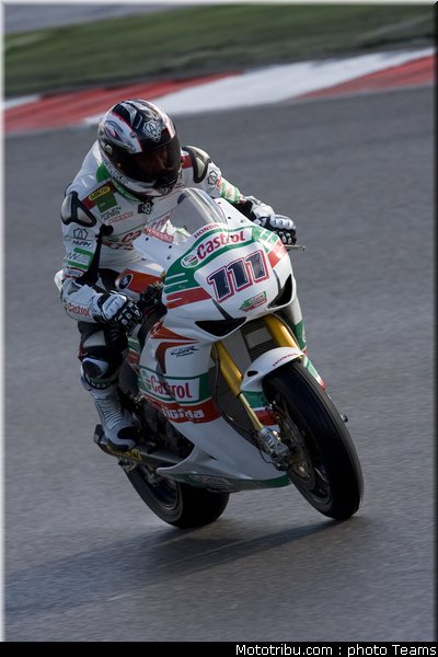 sbk_2011_tests_xaus_15