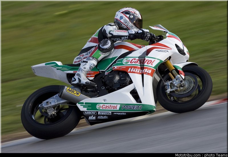sbk_2011_tests_xaus_18