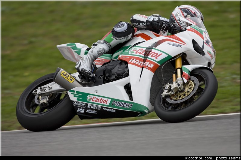 sbk_2011_tests_xaus_21