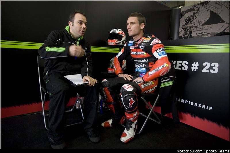 supersport_2011_tests_parkes_09