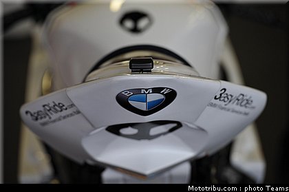 sbk_2011_tests_bmw_07.jpg
