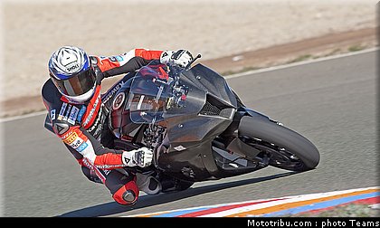 sbk_2011_tests_lascorz_02.jpg