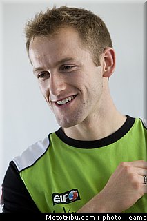 sbk_2011_tests_sykes_02.jpg