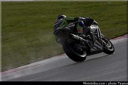 sbk_2011_tests_sykes_10.jpg